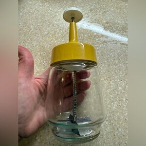 Vintage Federal Housewares Glass Food/Nut Chopper Yellow Lid 1.5 Cups